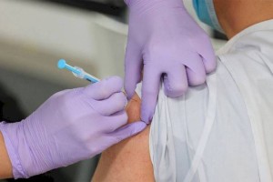 Врач Алматы пояснила необходимость вакцинации подростков и беременных