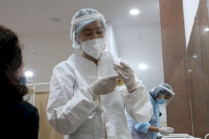 Алматинцы могут получить третью дозу вакцины против COVID-19, чтобы повысить сниженную эффективность