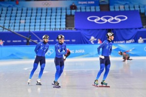 
                    Сразу три казахстанских шорт-трекиста пробились в четвертьфинал ОИ-2022
                