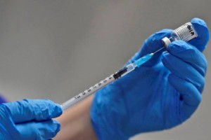 
                    Казахстанец Чингиз Ракпаров выступил в первом виде лыжного двоеборья на ОИ-2022
                