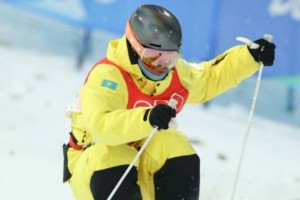 Казахстанский могулист Дмитрий Рейхерд пробился в финал ОИ-2022
