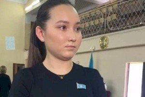 
                    Шахматистка Жансая Абдумалик проголосовала на референдуме
                