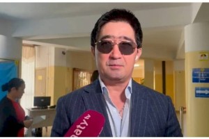 
                    Солист группы «Нур-Мукасан» Мукасан Шахзадаев проголосовал референдуме
                