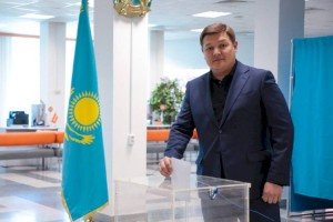 
                    Асхат Оралов отдал свой голос на референдуме
                