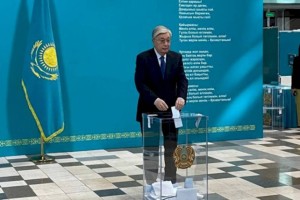Президент Казахстана проголосовал на референдуме