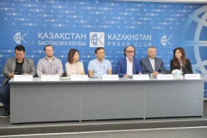 
                    Бизнесмены и общественные деятели призывают идти на референдум
                