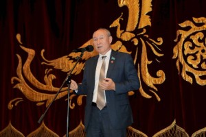 Изменения в Конституцию обсудили в коллективе театра им. Н.Сац