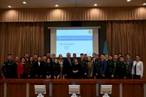 
                    Казахстанские студенты в России обсудили предстоящий референдум
                