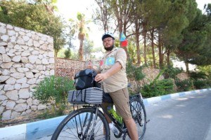 
                    Алматинец Дамир Кушеев совершил велопробег по Турции, приуроченный к 30-летию независимости
                