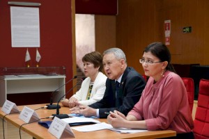 
                    Начало большого пути: искусствоведы обсудили изменения, которые предлагается внести в Конституцию РК
                