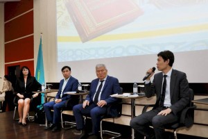 
                    Представители общественного штаба рассказали о референдуме преподавателям и студентам МУИТ
                