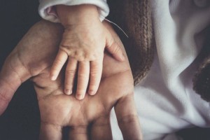 
                    Как зарегистрировать новорожденного ребенка в Казахстане
                