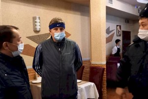 
                    «Пока одни слова»
                