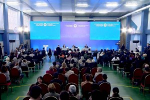 Аким Алматы Ерболат Досаев встретился с жителями Ауэзовского района – прямая трансляция