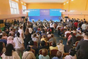
                    Встреча акима Алматы с жителями Наурызбайского района – прямая трансляция
                