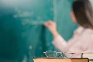 Дату празднования Дня учителя перенесли в Казахстане