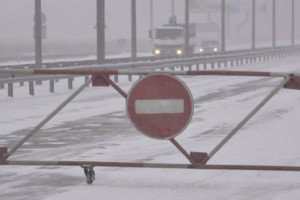 В четырех областях Казахстана из-за непогоды закрыты дороги