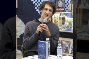 Российский писатель Юрий Каракур презентовал в Алматы свой дебютный роман «Фарфор»