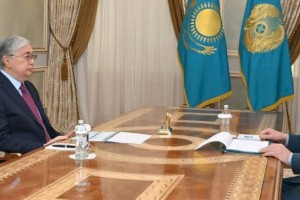 Касым-Жомарт Токаев принял министра обороны Руслана Жаксылыкова