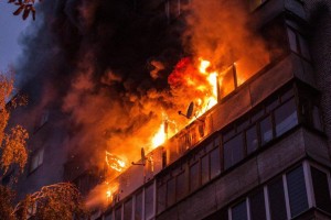 
                    Как избежать пожара в многоквартирных домах – МЧС
                