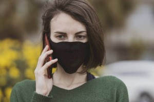 
                    Как правильно использовать многоразовую маску – советы иммунолога
                