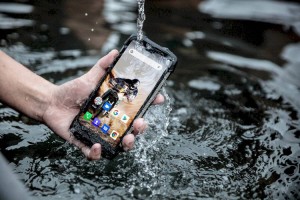 
                    Как спасти утопленный смартфон – советы эксперта
                