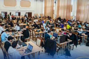 
                    Учитель математики из ВКО организовывает бесплатный хакатон для школьников
                