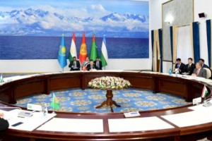 
                    Министры иностранных дел стран Центральной Азии встретились в Чолпон-Ате
                