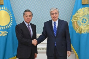 
                    Касым-Жомарт Токаев принял министра иностранных дел КНР
                