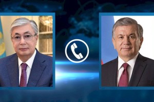 
                    Состоялся телефонный разговор руководителей Казахстана и Узбекистана
                