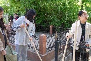 В Алматы привели в порядок около 100 могил павших в Великой Отечественной войне