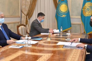 
                    Касым-Жомарт Токаев принял Алмасадама Саткалиева
                