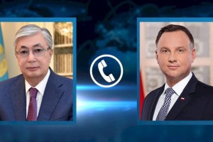 
                    Касым-Жомарт Токаев переговорил по телефону с президентом Польши
                