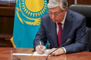 
                    Президент РК ратифицировал протокол по защите Каспия от загрязнения
                