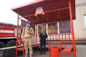 В ВКО появилась необычная противопожарная автобусная остановка
