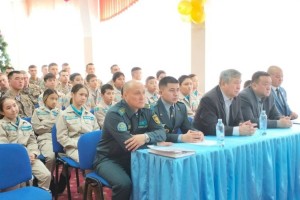 
                    Военнослужащие провели открытый урок с учениками
                