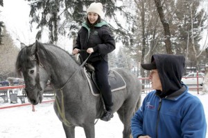 
                    Цезарь, Чёткий, Идальго и другие: корреспондент «Вечёрки» побывал на первом уроке верховой езды
                