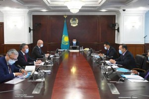 Аскар Мамин поручил обеспечить выполнение графика вакцинации