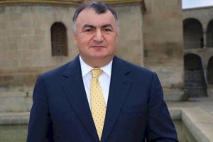Именно на его плечи легла огромная ответственность за судьбу народа и страны