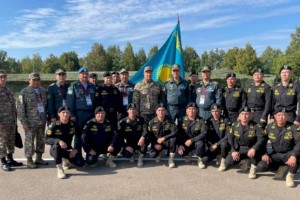 
                    Министр обороны Казахстана посетил Москву
                