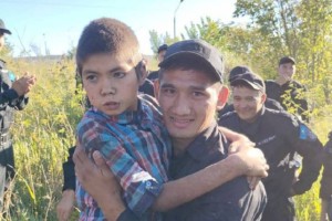 Награжден полицейский, который нашел потерявшегося мальчика из ВКО