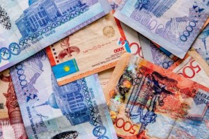 Мошенница оформляла кредиты на пенсионеров в Алматы