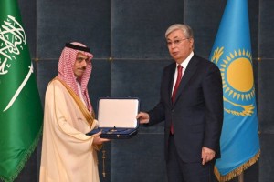 
                    Президент Казахстана наградил Короля Саудовской Аравии орденом «Алтын Қыран»
                