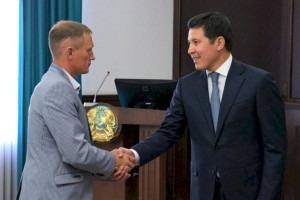 
                    Спасшему троих детей жителю Павлодарской области подарили квартиру
                