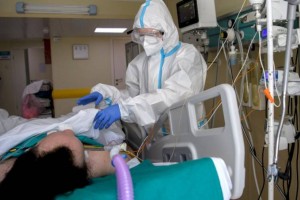 
                    Сколько человек в РК на сегодняшний день лечатся от коронавируса
                