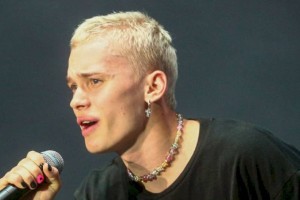 
                    Представитель Дани Милохина опроверг получение им гражданства Казахстана
                