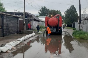 
                    В Алматы создан оперативный штаб по координации ликвидации затоплений
                