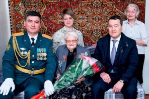 
                    Премьер-министр Алихан Смаилов поздравил казахстанцев с Днем Победы
                