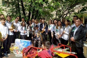 В Алмалинском районе Алматы поздравили ветеранов