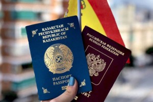 
                    Женщину с тремя паспортами оштрафовали и выдворили из страны
                